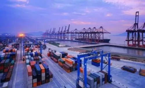 强势回归丨中国10月份出口贸易顺差超四千亿.png